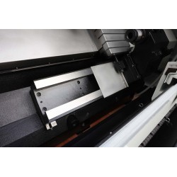 Torno CNC CK71560 LT 12x1500 con herramientas motorizadas SIEMENS SINUMERIK