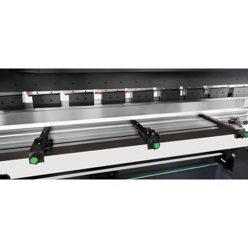 Prensa plegadora hidráulica CORMAK CNC ULTIMATE 4+1 63×3200 DA-53TX