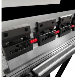 Plegadora hidráulica CORMAK CNC ULTIMATE 4+1 130×3200 DA-66T
