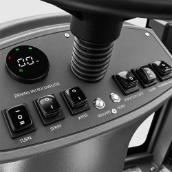 Barredora industrial autopropulsada CORMAK ZP15000 con asiento, pulverización de agua y cabina (hasta 13.750m³/h)